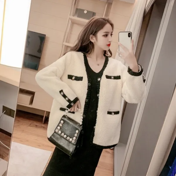 아이보리 블랙 포인트 뽀글이 털 가디건 자켓 GH7-245