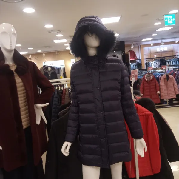 크로커다일레이디 **한정특가**너구리털!!이보다 쌀수없다!!극한추위도 이길수 있는 완전 따뜻하고 가벼운 패딩 점퍼