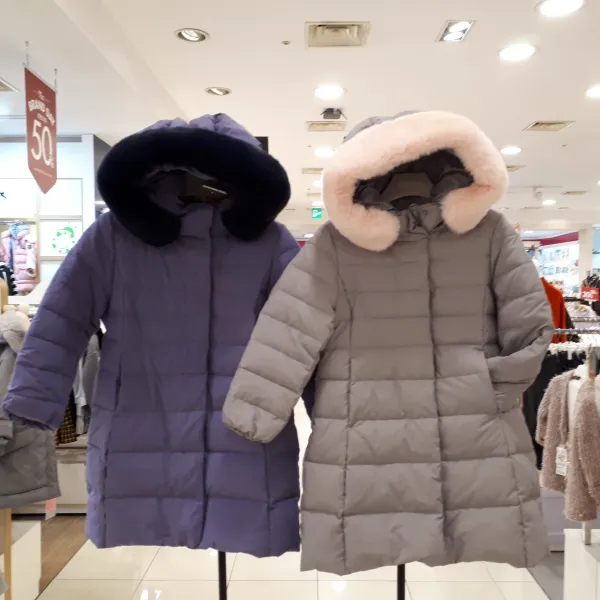 셀덴 [동아 백화점 수성점] 60% 여아 한겨울~따뜻하고 가벼운 보들보들 후드 퍼 롱경량 다운 점퍼 EDJD19W54