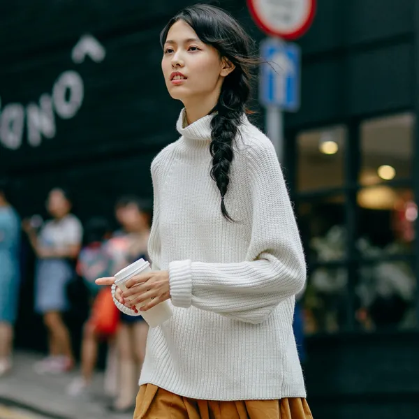 까사꼬모다 인만 기함 가게 겨울폼 와이드 루즈핏 목폴라 뒷자락 슬릿 솔리드 무지 오버핏 여성