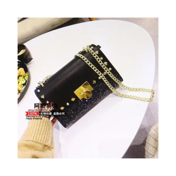 [해외]여성가방 홍콩 구매 스팽글은 작은 사각형 가방을 rivets 2018 새로운 대각선 크로스 가방 어깨 휴대용 패션 미니 체인 가방