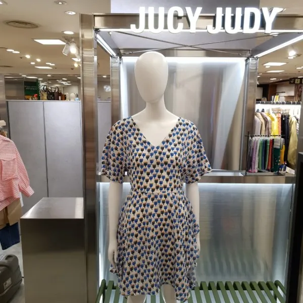 쥬씨쥬디 쥬시쥬디 뒷판 꼬임 전판 패턴물 원피스_IS