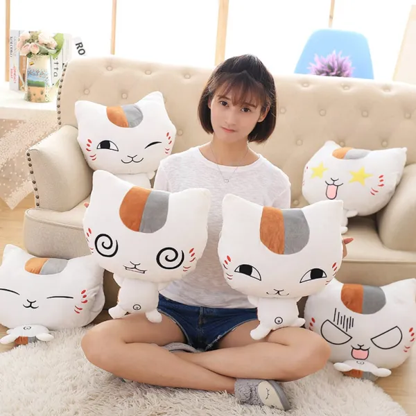 위파인더 나츠메 우인장 고양이 선생님 베갯잇고손에 감싸고 에어컨 담요 하나 감싸고 귀엽게 재물놀이하는 고양이 털 인형, 눈짓