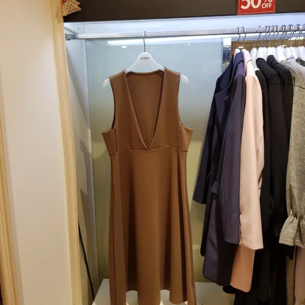 에이렌 울산점 브이넥 조끼 원피스 RH2OP207 NY F 뉴코아울산달동점