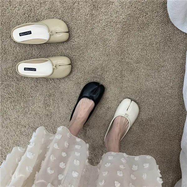 추함 맹추함 맹의족발 슈즈 겹발가락 양발굽 타비부츠 플랫슈즈 블와이드 미끌미끌이 블로퍼 뮬 샌들