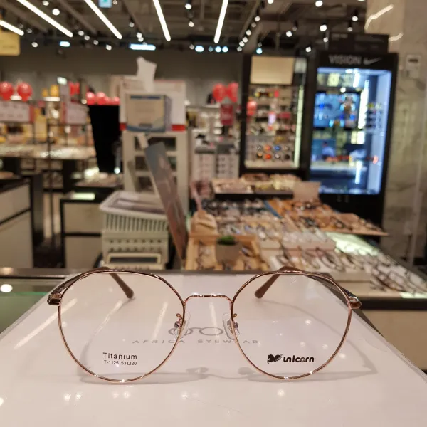아프리카 블루라이트차단 청광렌즈 시력보호 안경 핑크골드 다각형 티탄테 T 1125 C6