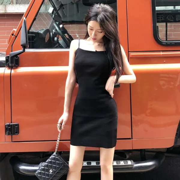랩원피스 섹시한 볼륨 탱크탑 원피스 슬림핏 여성패션 깊게패인옷 등이드러나는스타일 치마 셀럽 방송 패션 여성