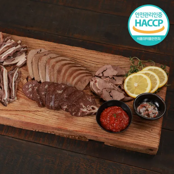 40년전통 옛골할매 돼지 부속 간 염통 내장 허파 오소리감투 300g 500g 1kg 돼지 부속 모둠