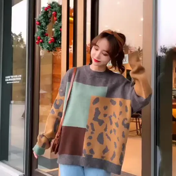 한스타일 2컬러 루즈핏 라운드넥 도형 니트 스웨터