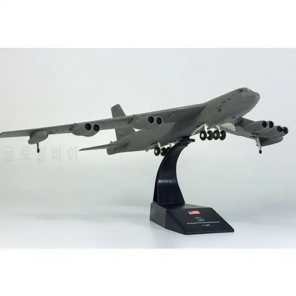 드문 1 : 200 US B-52 성층권 요새 장거리 전략 폭격기 모델 합금 군용 모