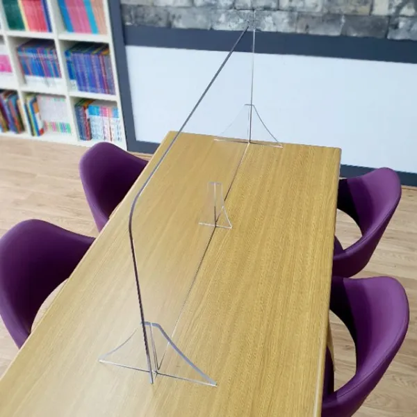 주식회사집현전 식탁 가림판 폴리카보네이트5T - 4인용 칸막이 일자받침대형, 높이600