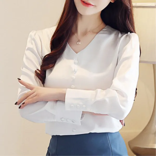 여직원 흰색 브이넥 심플 단추블라우스 데이트 오피스룩 출근 긴팔블라우스