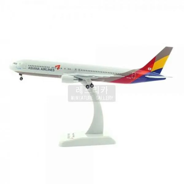 한국자람 B767-300ER 아시아나항공 HG364517GY 비행기모형 비행기 작동완구