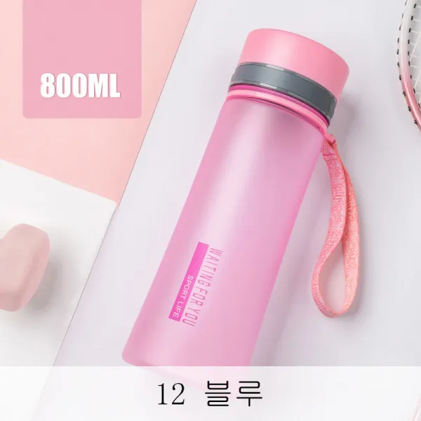 DALIN 스포츠 물병 대용량 운동물 컵 남 녀 학생 쉽게 컵 던지지 방지 심플 참신하고 맑은 모계 휴대용 플라스틱 컵 XZ04 A10, 12 블루