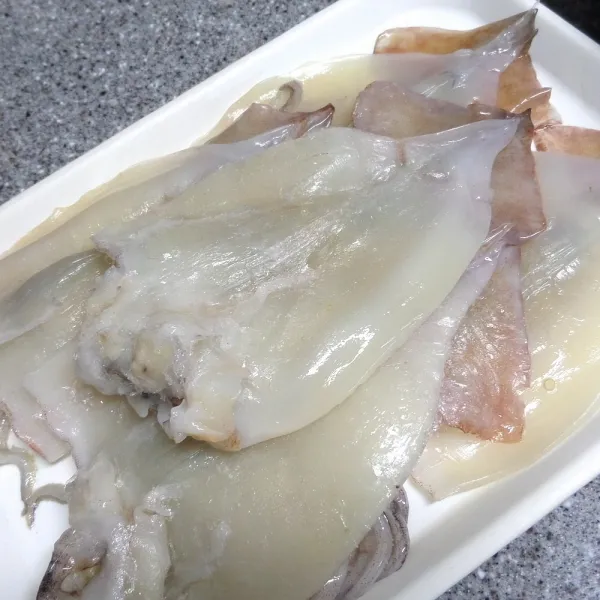 동바다수산 동해안 영덕 손질 오징어 1kg, 1팩, 손질오징어 정품 (7미/1kg 내외)