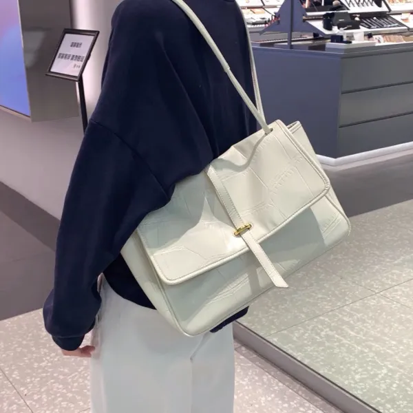 펫윙 핸드폰파우치크로스 극약문 쇼퍼백 대용량가방 여성 오피스 숄더백 메신저백