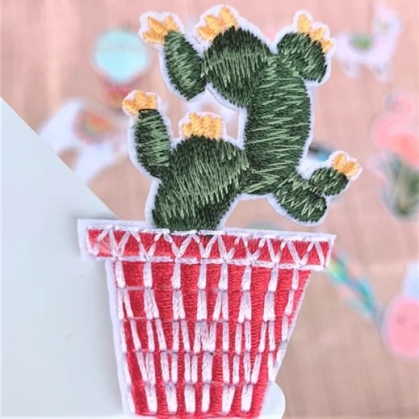 소풍가는집)) 와펜 자수패치 반전스팽글 캐릭터 큐빅뱃지 옷리폼 수선 [350종 대방출], 055 레드선인장