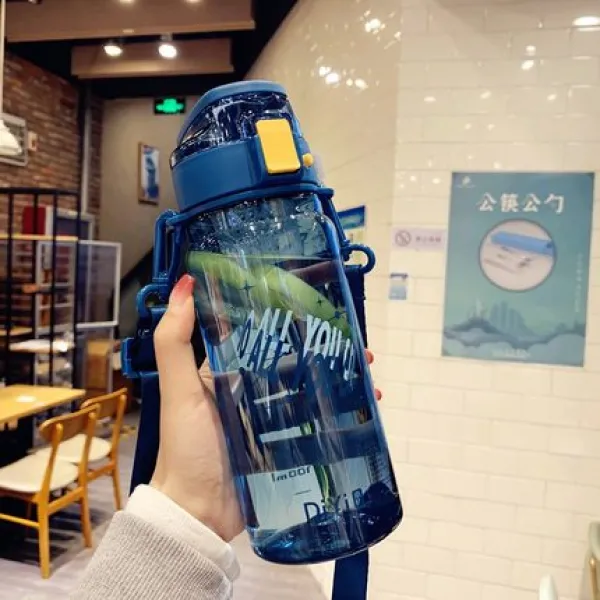 모던리즈 트렌드 대용량 플라스틱 남성 여성 여름 기울다 메다 물컵 심플 있음 눈금, 호수블루 （스몰자 720ml ）