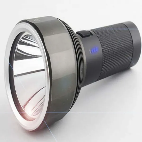 써치라이트급 LED랜턴 야간순찰 해루질 산업현장 캠핑 손전등 8500루멘 XPE-P50