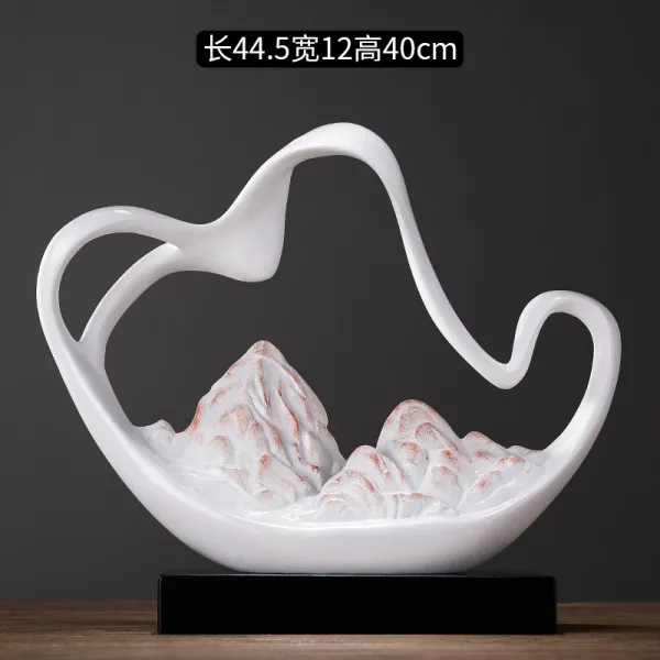 고급스러운 산 모양 조각품 인테리어 화이트
