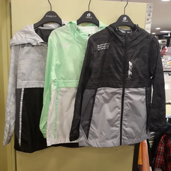 행텐주니어 아주얇은 주니어들의 필수템 고급지고## 자외선 차단기능의## 윈드브레이커 바람막이 점퍼