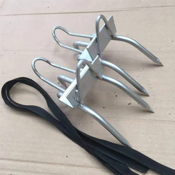 안전벨트 나무를 기어오르다 신기 고양이 발 찌르다 Q자 위 벌목 도구 붙잡다 말벌 채취함 잣 오발등수기 폴라폴리스 있음