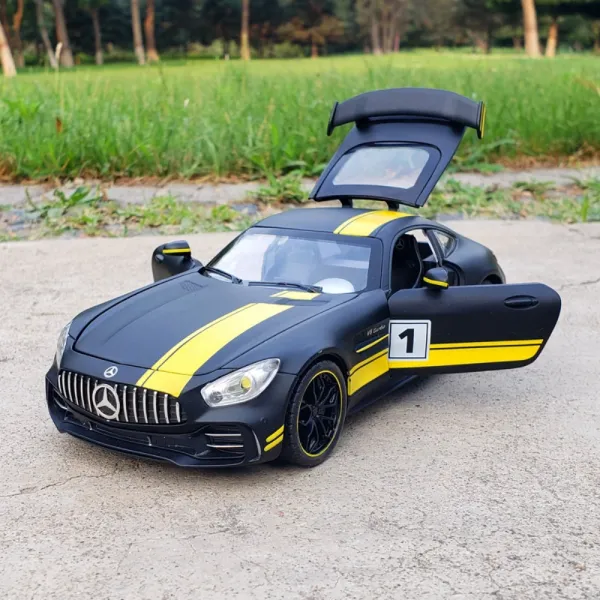 1대24 메르세데스 벤츠AMG 쿠페 사운드 및 라이트 풀백합금 자동차모형피규어, 벤츠 AMG 매트 블랙