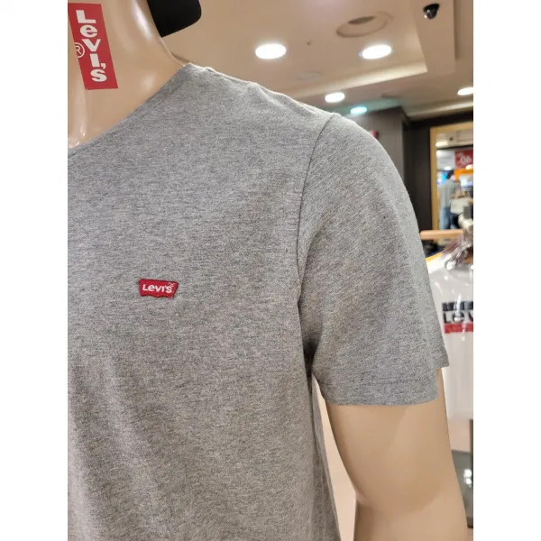 리바이스 기본 반팔티셔츠!! 짱짱한 면 100% 라운드 반팔티셔츠!! 게다가 저렴해!! 당장 사야지??!!?? LEVI'S 그레이 반팔티셔츠[NC불광]56809-0027