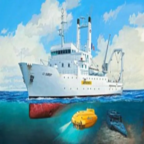 REVELL AG BV5131 200스케일 Titanic Searcher Le Suroit 프라모델