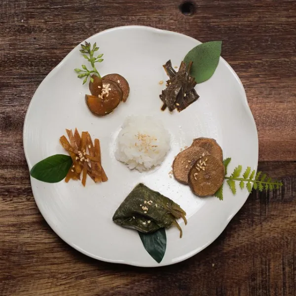 사그담 항아골 직접 농사지어 만든 짜지 않은 장아찌 140g, 곤드레 장아찌140g