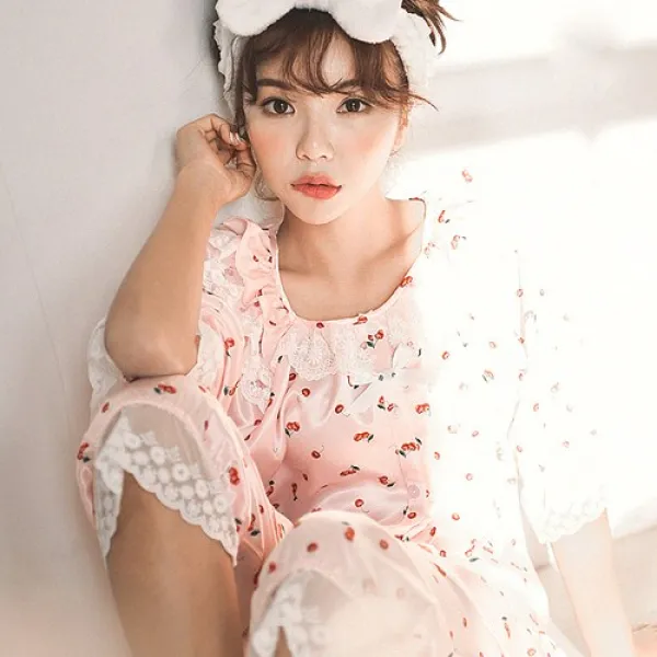  잠옷방 여성 글로시체리 샤무즈투피스 2c라운드반소매 18 0433