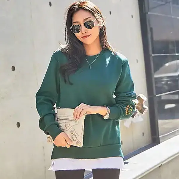  유행의 미아 따뜻따뜻 기모 배색 밑단 Nyc 자수 맨투맨 O106292 