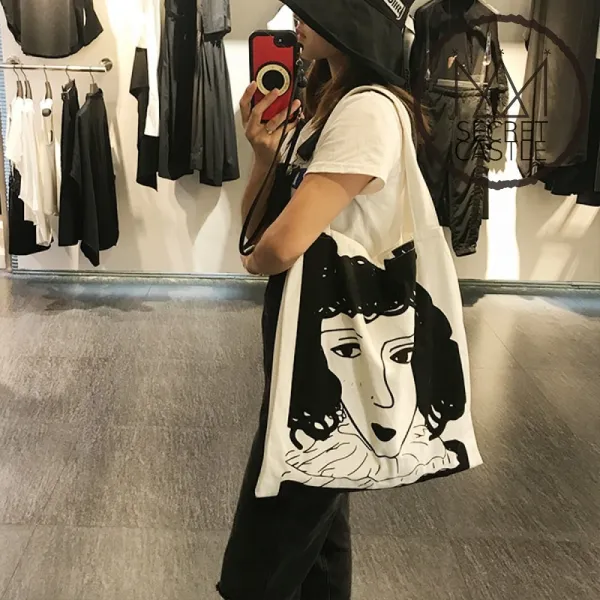 비밀의성 여자 얼굴 캐릭터 프린팅 숄더 에코 백