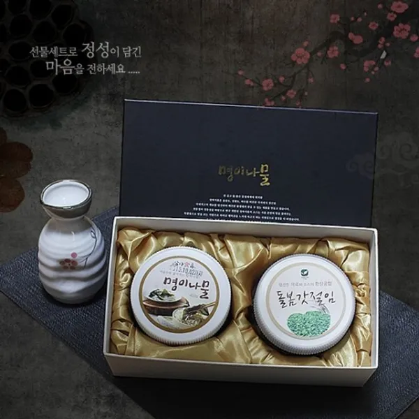 청정자연의맛 울릉도 자연산 명이나물 과 돌산갓 절임 선물세트 1