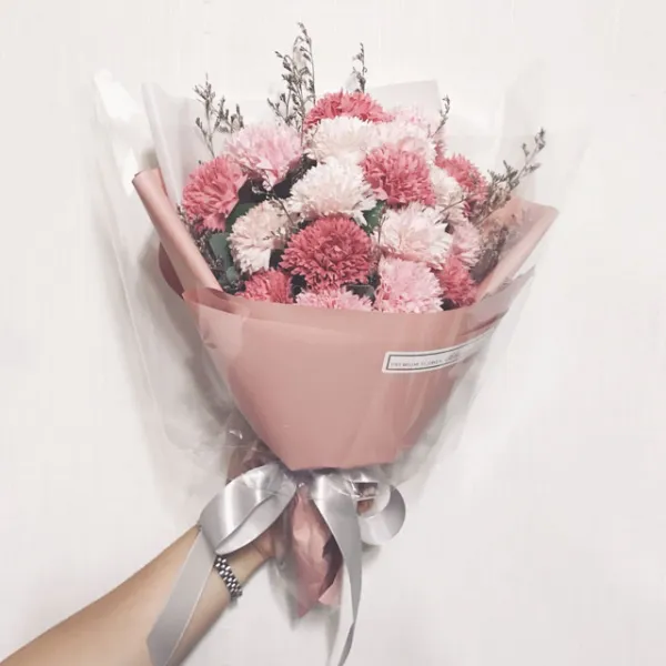  블룸1985 부케식 장미 꽃다발 카네이션 꽃다발 16.부케식 꽃다발 카네이션 20송이 핑크믹스 