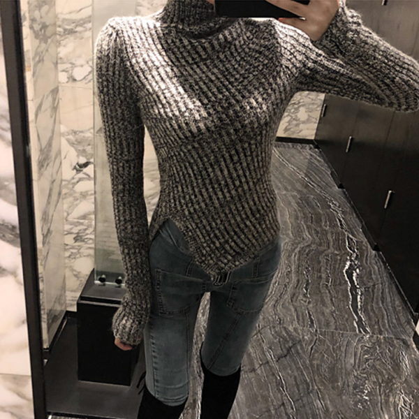  퀸앤조이 날씬 하이넥 스웨터