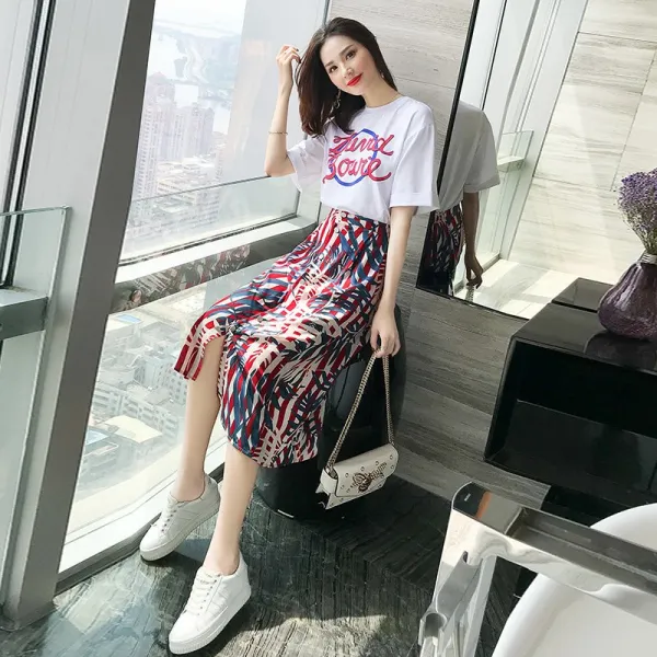 샵솔베이지 청순발랄 스포티한 케쥬얼 면티셔츠+롱 밴딩 H라인 스커트 세트 (S-2XL)