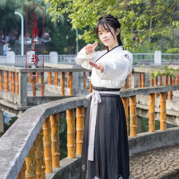 중국전통 사극 의상 Shangya Workshop Hanfu 전